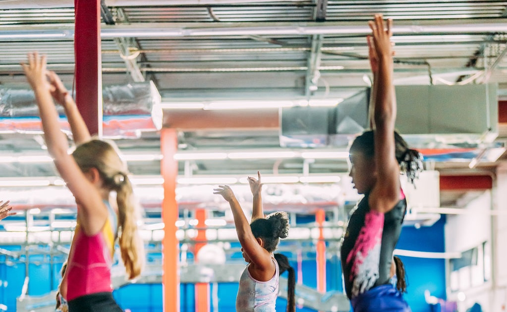 Read more about the article Dominique Dawes Academy: Unlocking Emotional and Social Growth Through Movement in Gymnastics